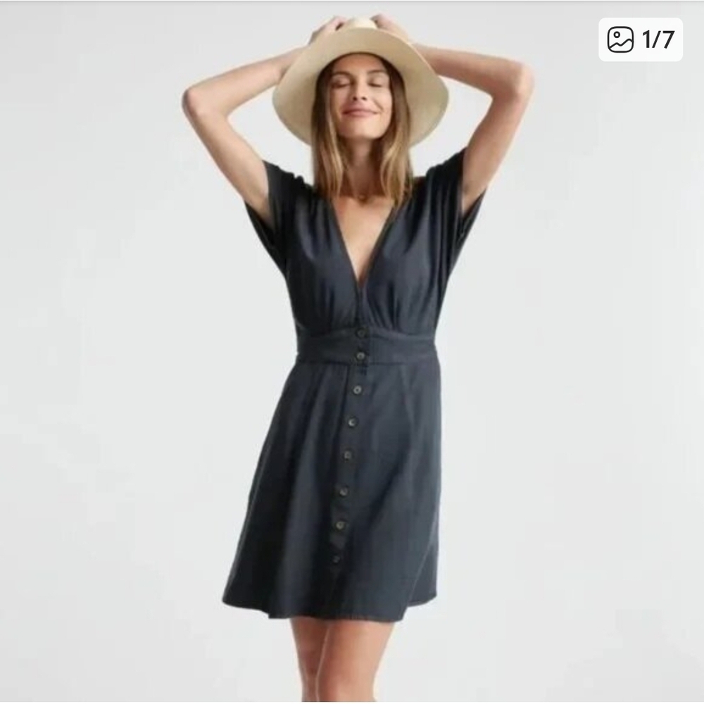 ☀️ Quince Black Button-Front Mini Dress